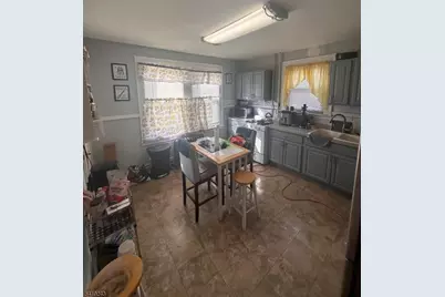 288 Pomona Ave, Newark, NJ 07112 - Photo 13