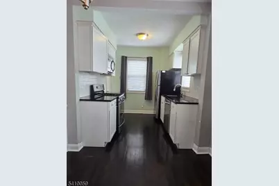 48 Freeman Pl, Nutley, NJ 07110 - Photo 3