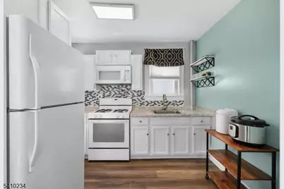 96 W Cherry St, Rahway, NJ 07065 - Photo 5