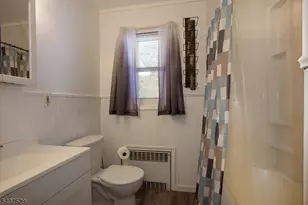 21 Spring St, Ogdensburg, NJ 07439 - Photo 9