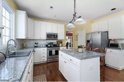 25 Golf View Dr, Franklin Township, NJ 08540 - Photo 17