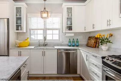 381 Essex Ave, Bloomfield, NJ 07003 - Photo 23