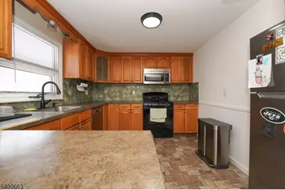 332 Macarthur Ave, Garfield, NJ 07026 - Photo 5