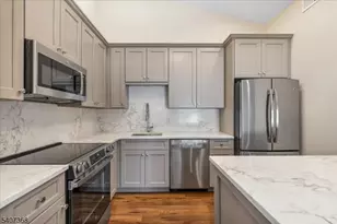 62 Smithfield Ct, Bernards Township, NJ 07920 - Photo 19