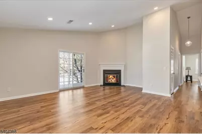 62 Smithfield Ct, Bernards Township, NJ 07920 - Photo 11