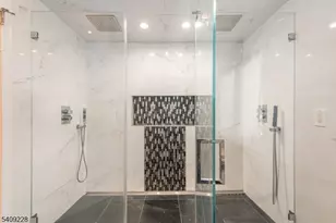 36 Yellow Brick Rd, Wayne Twp., NJ 07470 - Photo 33