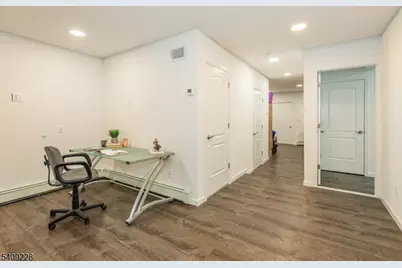 36 Yellow Brick Rd, Wayne Twp., NJ 07470 - Photo 39