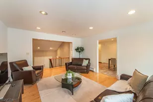 36 Yellow Brick Rd, Wayne Twp., NJ 07470 - Photo 7