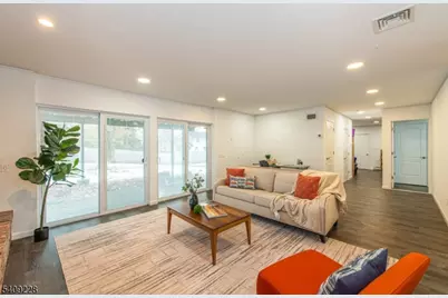 36 Yellow Brick Rd, Wayne Twp., NJ 07470 - Photo 11