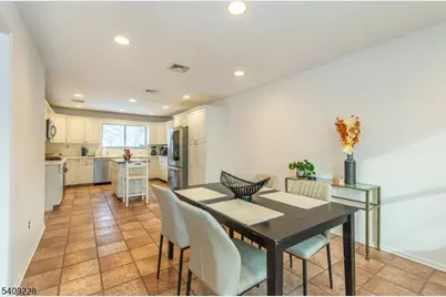 36 Yellow Brick Rd, Wayne Twp., NJ 07470 - Photo 3