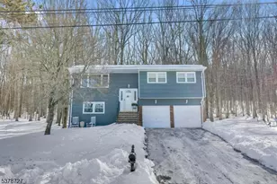 44 Deer Path Dr, Mount Olive, NJ 07836 - Photo 35