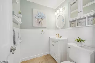 10 Stuart Ct, Montville Township, NJ 07058 - Photo 17