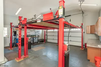 9 Robert Dr, East Hanover Township, NJ 07936 - Photo 19