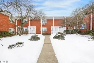 55 Knox Ter #1B, Wayne, NJ 07470 - Photo 1