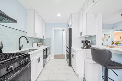 55 Knox Ter #1B, Wayne, NJ 07470 - Photo 11