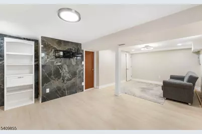 847 Dennis Pl, Linden, NJ 07036 - Photo 13