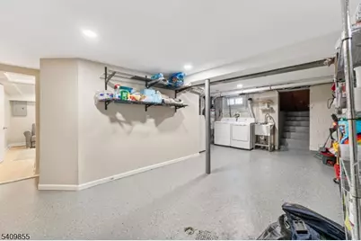 847 Dennis Pl, Linden, NJ 07036 - Photo 15