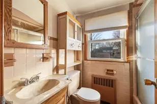 45 Lexington Blvd, Clark Township, NJ 07066 - Photo 13