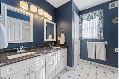 1 Yard Ct, Raritan Township, NJ 08822 - Photo 35