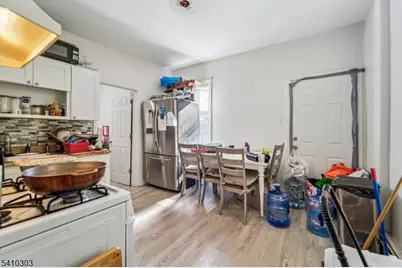 37 Hillman St, Paterson, NJ 07522 - Photo 3