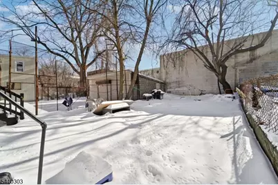 37 Hillman St, Paterson, NJ 07522 - Photo 21