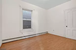 1110 Hampton Pl, Elizabeth, NJ 07201 - Photo 11