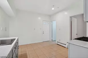 1110 Hampton Pl, Elizabeth, NJ 07201 - Photo 3