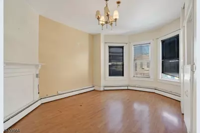 1110 Hampton Pl, Elizabeth, NJ 07201 - Photo 15