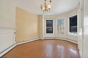 1110 Hampton Pl, Elizabeth, NJ 07201 - Photo 15