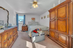 648 Milton Ave, Lyndhurst Township, NJ 07071 - Photo 15