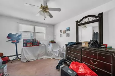 648 Milton Ave, Lyndhurst Township, NJ 07071 - Photo 17