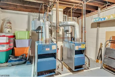 648 Milton Ave, Lyndhurst Township, NJ 07071 - Photo 27