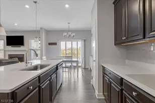 13 Sierra Pl, Sparta Township, NJ 07871 - Photo 5