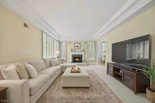 601 Timberbrooke Dr, Bedminster Township, NJ 07921 - Photo 5