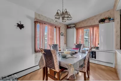 693 Hemlock St, Rahway, NJ 07065 - Photo 13