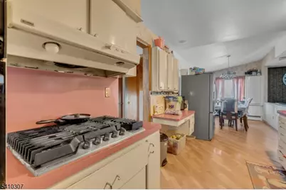 693 Hemlock St, Rahway, NJ 07065 - Photo 17