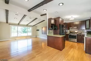 19 Southwynde Dr, Denville, NJ 07834 - Photo 5