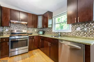 19 Southwynde Dr, Denville, NJ 07834 - Photo 3