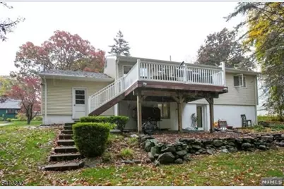 9 McKinley Pl, West Milford, NJ 07480 - Photo 17