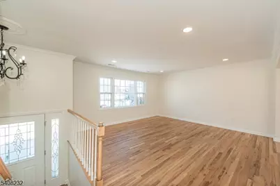 9 Dixon Pl, East Hanover Township, NJ 07936 - Photo 5