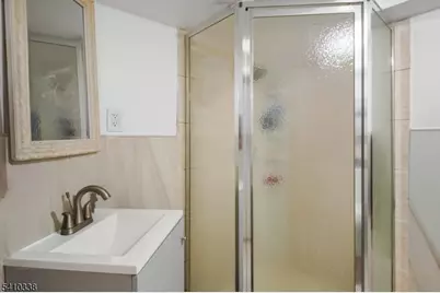 134 Burgess Pl, Passaic, NJ 07055 - Photo 39