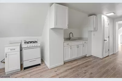 134 Burgess Pl, Passaic, NJ 07055 - Photo 29