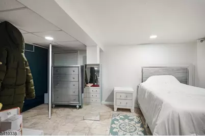 134 Burgess Pl, Passaic, NJ 07055 - Photo 37