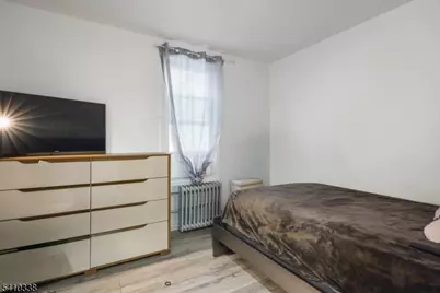 134 Burgess Pl, Passaic, NJ 07055 - Photo 25