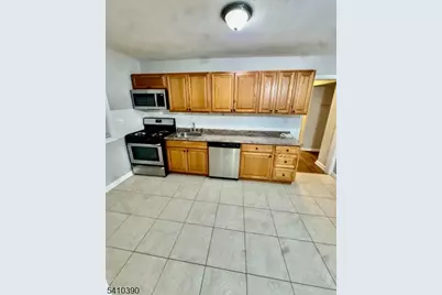 373 Floral Ln, Saddle Brook Township, NJ 07663 - Photo 5