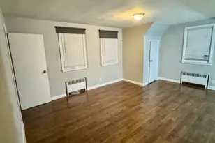 373 Floral Ln, Saddle Brook Township, NJ 07663 - Photo 3