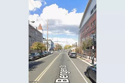 677 Bergen St #2, Newark, NJ 07108 - Photo 3