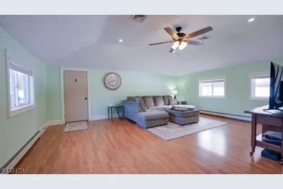 2 Center St, Holland Township, NJ 08848 - Photo 13