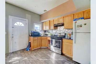 866 Lyons Ave, Irvington, NJ 07111 - Photo 7