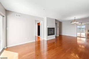 90 Crestview Ln, Mount Arlington, NJ 07856 - Photo 3